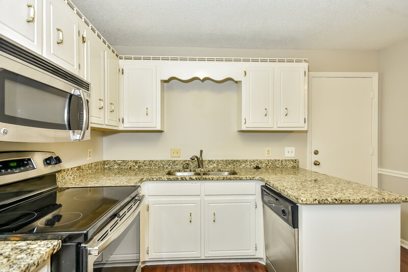 4,110/Mo, 1632 Rachels Retreat Circle Hermitage, TN 37076 Kitchen View 2