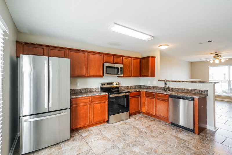 1,590/Mo, 8013 Logan Dr La Vergne, TN 37086 Kitchen View