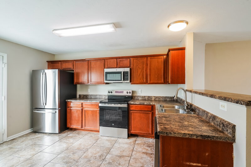 1,590/Mo, 8013 Logan Dr La Vergne, TN 37086 Kitchen View 2