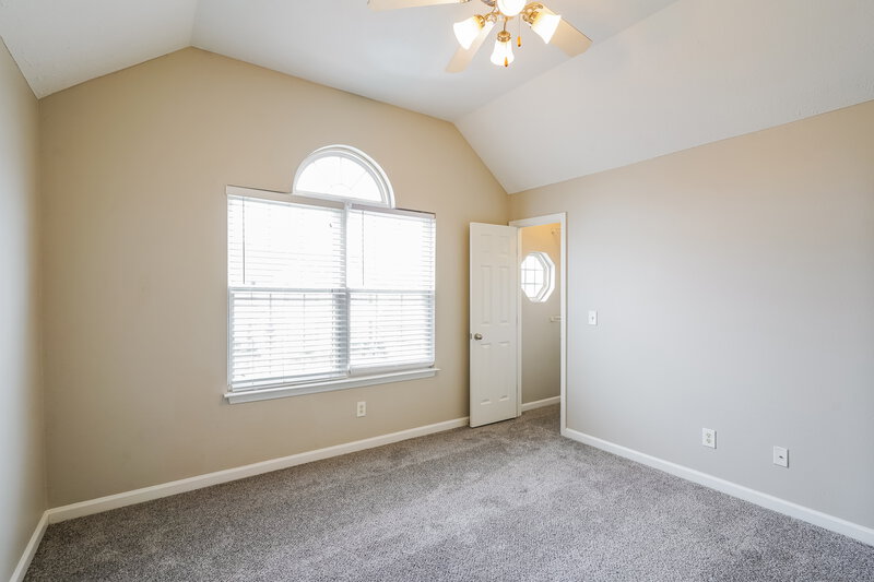 1,590/Mo, 8013 Logan Dr La Vergne, TN 37086 Main Bedroom View 2