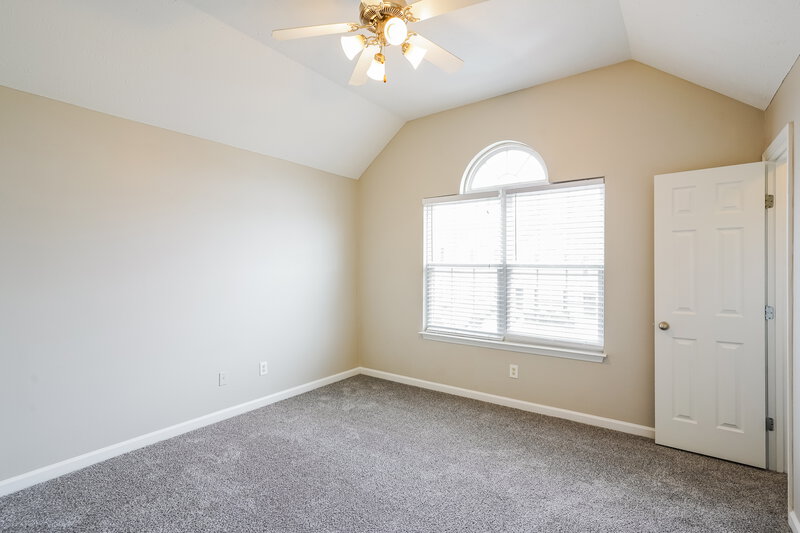 1,590/Mo, 8013 Logan Dr La Vergne, TN 37086 Main Bedroom View 3