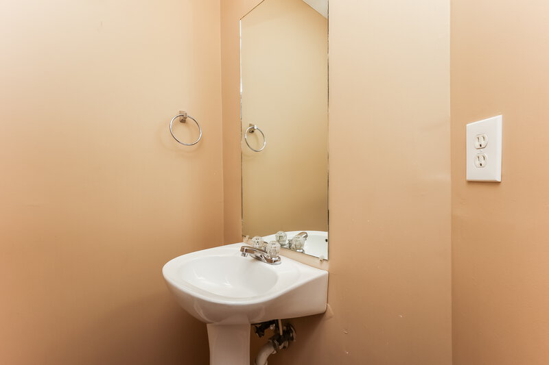 1,585/Mo, 8013 Logan Dr La Vergne, TN 37086 Powder Room View