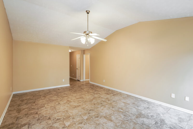 1,870/Mo, 1387 E Nir Shreibman Blvd La Vergne, TN 37086 Misc View 2