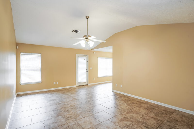 1,870/Mo, 1387 E Nir Shreibman Blvd La Vergne, TN 37086 Misc View 3