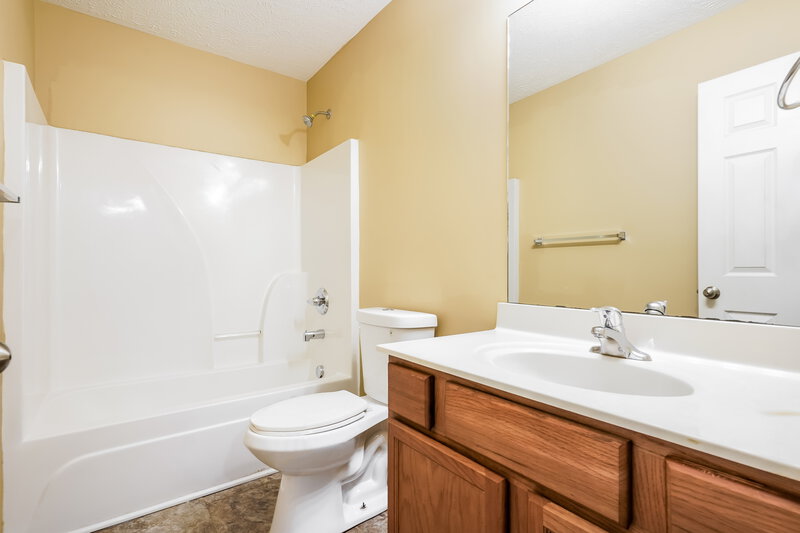 1,870/Mo, 1387 E Nir Shreibman Blvd La Vergne, TN 37086 Misc View 16