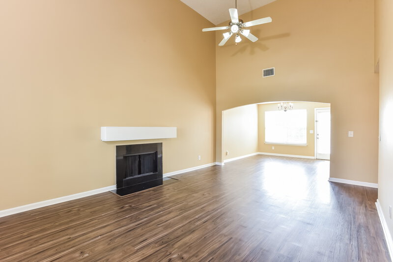 2,650/Mo, 1108 Harmony Ln La Vergne, TN 37086 Living Room View