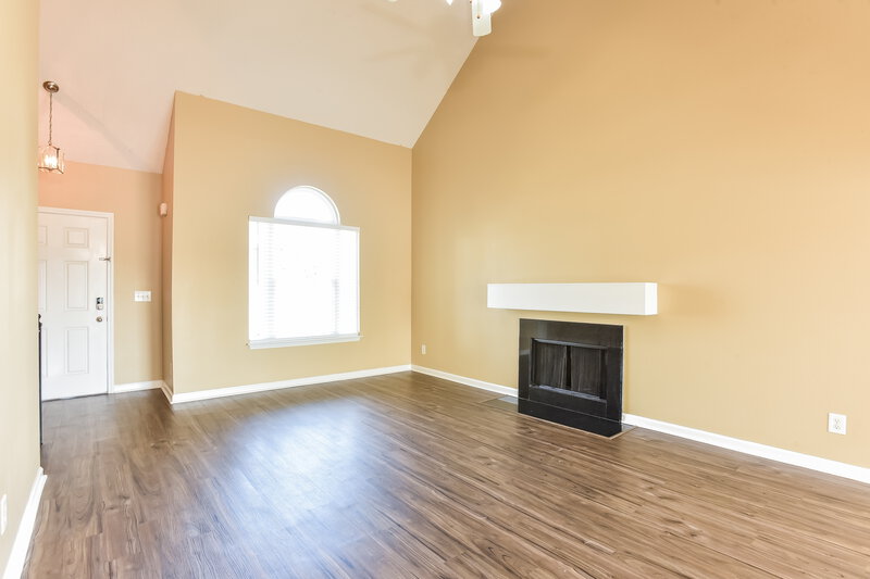 2,650/Mo, 1108 Harmony Ln La Vergne, TN 37086 Living Room View 3