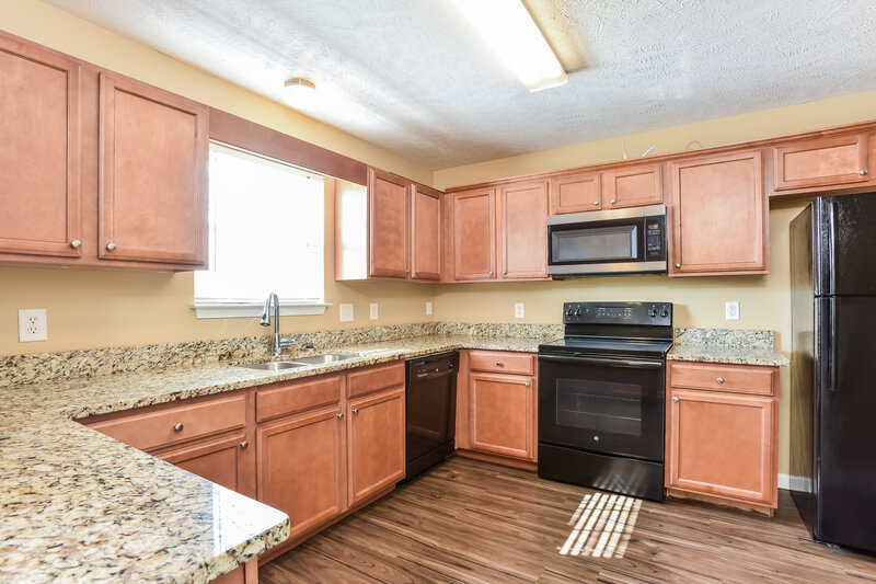 2,650/Mo, 1108 Harmony Ln La Vergne, TN 37086 Kitchen View