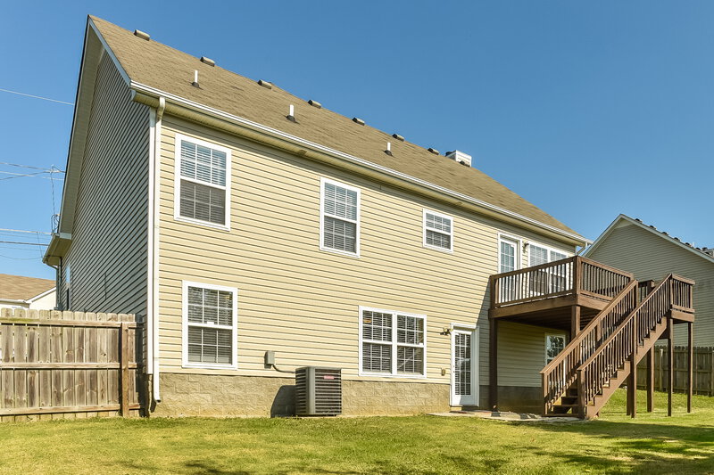 2,650/Mo, 1108 Harmony Ln La Vergne, TN 37086 Rear View