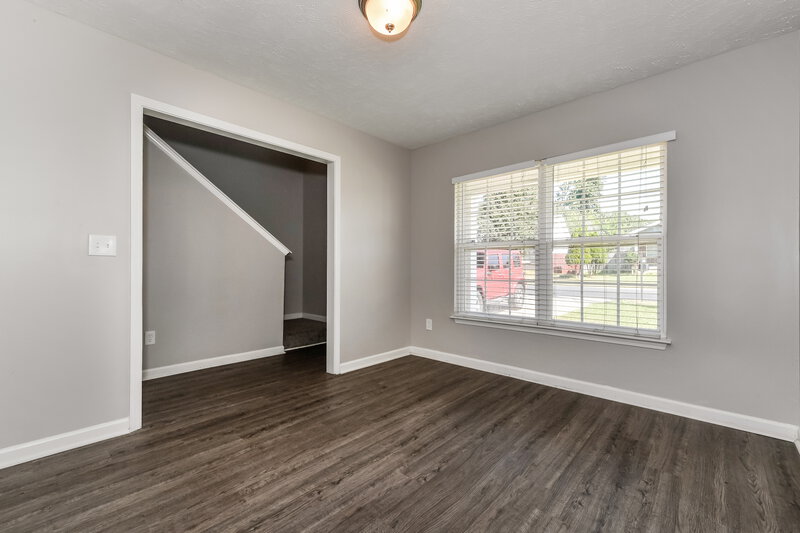 1,985/Mo, 1391 E Nir Shreibman Blvd La Vergne, TN 37086 Living Room View