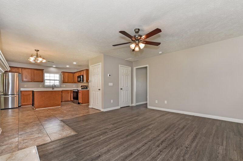 1,985/Mo, 1391 E Nir Shreibman Blvd La Vergne, TN 37086 Living Room View 3