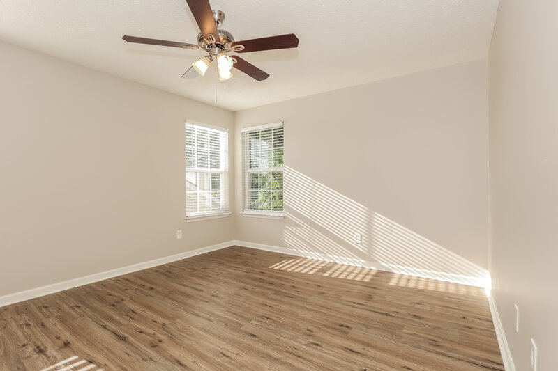 1,900/Mo, 1391 E Nir Shreibman Blvd La Vergne, TN 37086 Main Bedroom View