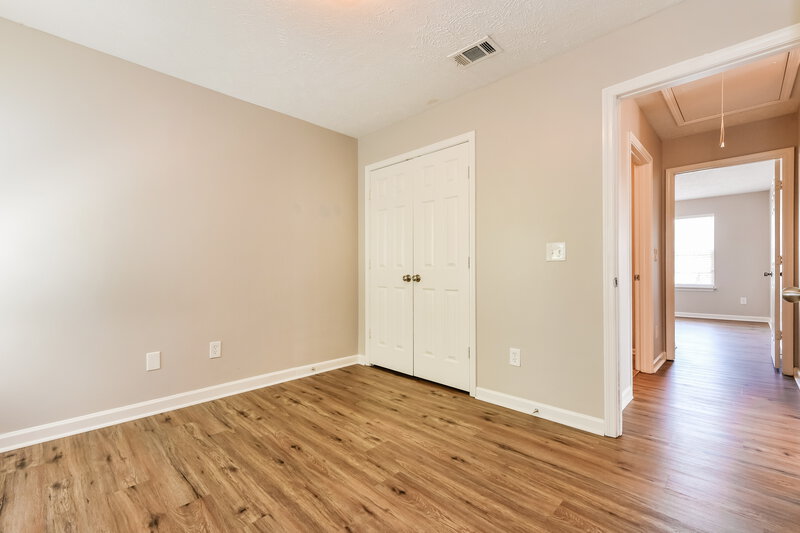 1,985/Mo, 1391 E Nir Shreibman Blvd La Vergne, TN 37086 Bedroom View
