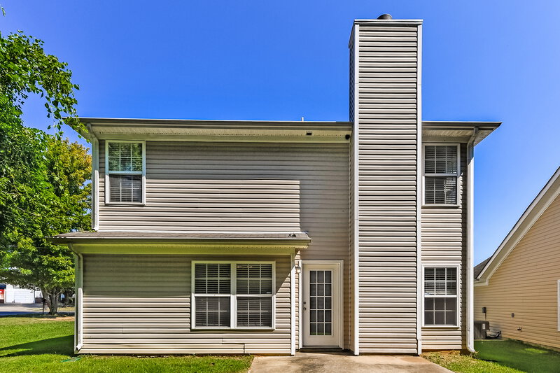 1,985/Mo, 1391 E Nir Shreibman Blvd La Vergne, TN 37086 Rear View