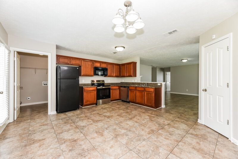 2,025/Mo, 1104 Modesto Ct La Vergne, TN 37086 Dining Room View 2