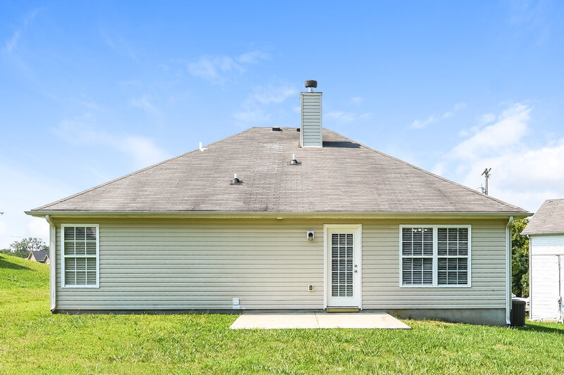 2,025/Mo, 1104 Modesto Ct La Vergne, TN 37086 Rear View