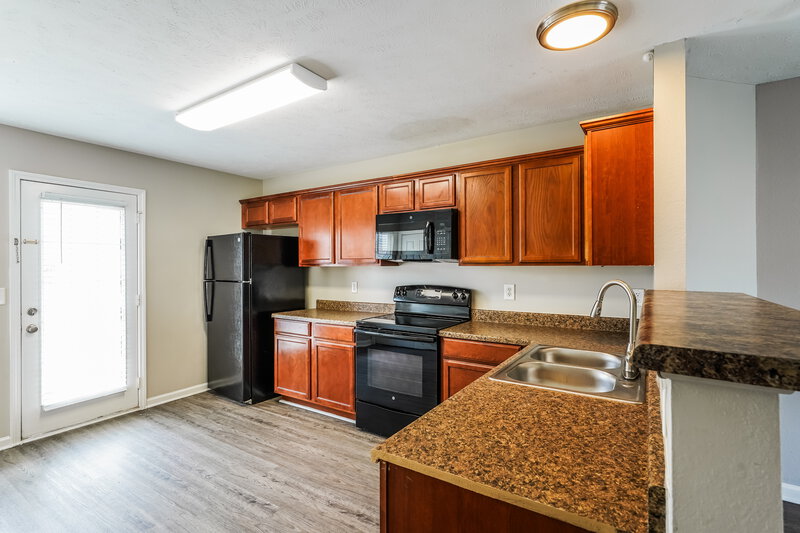1,570/Mo, 8033 Logan Dr La Vergne, TN 37086 Kitchen View