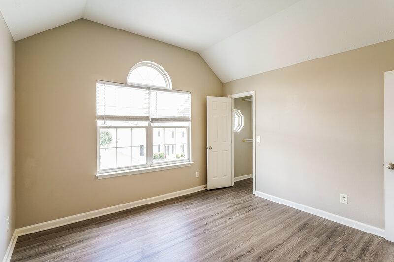 1,570/Mo, 8033 Logan Dr La Vergne, TN 37086 Main Bedroom View