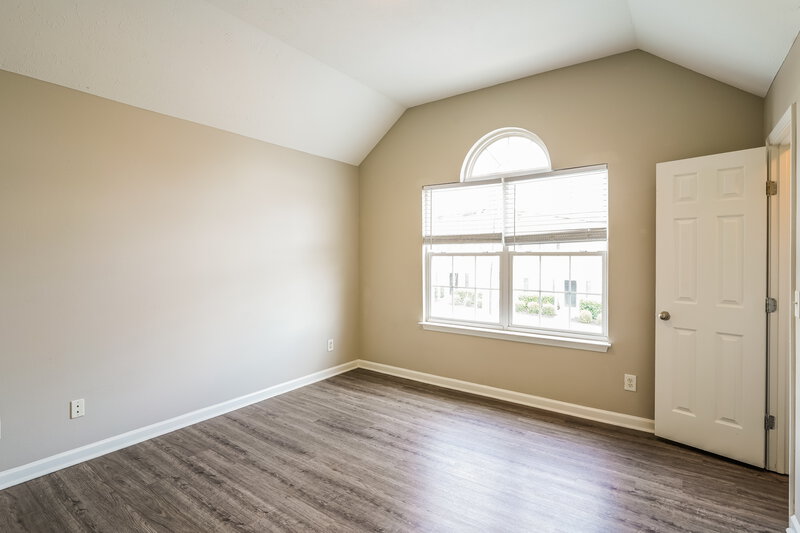 1,570/Mo, 8033 Logan Dr La Vergne, TN 37086 Main Bedroom View 3