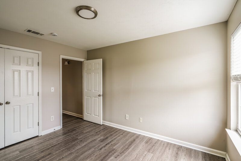 1,570/Mo, 8033 Logan Dr La Vergne, TN 37086 Bedroom View 3