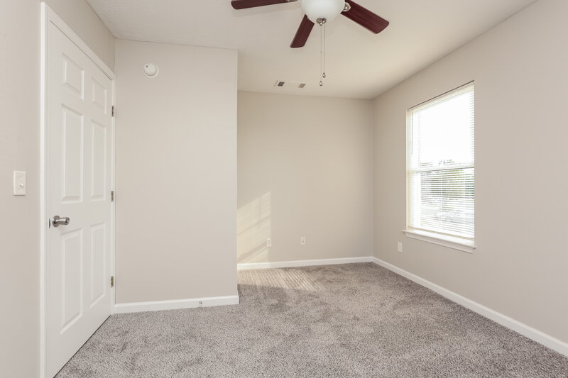 1,630/Mo, 4080 Nir Shreibman Blvd Apt 7 La Vergne, TN 37086 Main Bedroom View 2
