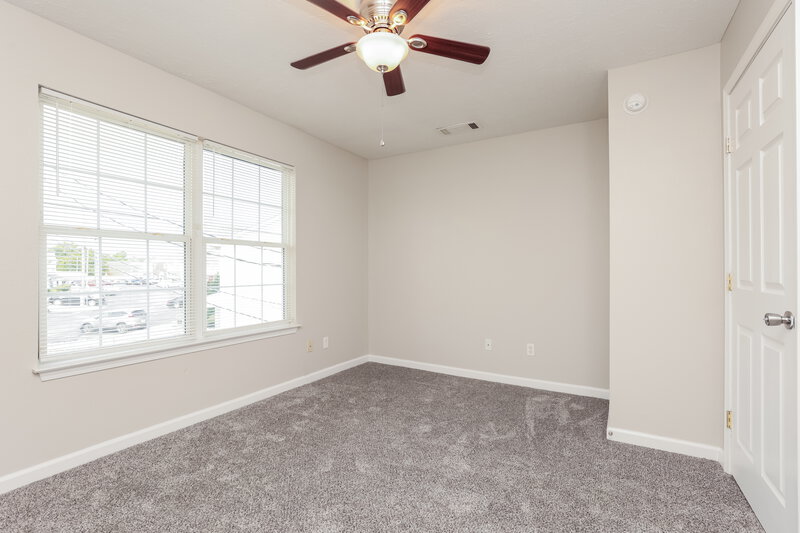 1,630/Mo, 4080 Nir Shreibman Blvd Apt 7 La Vergne, TN 37086 Bedroom View