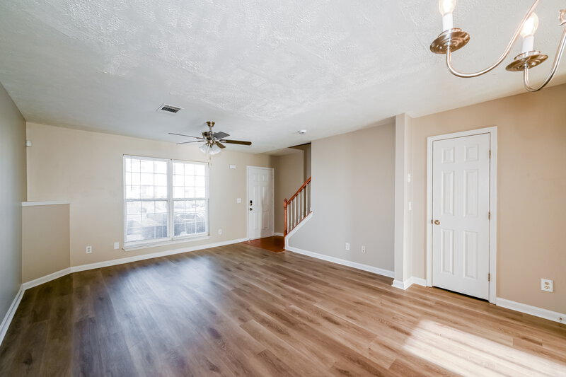1,835/Mo, 8021 Logan Dr La Vergne, TN 37086 Living Room View