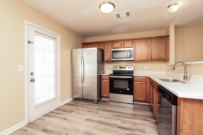 2,240/Mo, 8026 Logan Dr La Vergne, TN 37086 Kitchen View