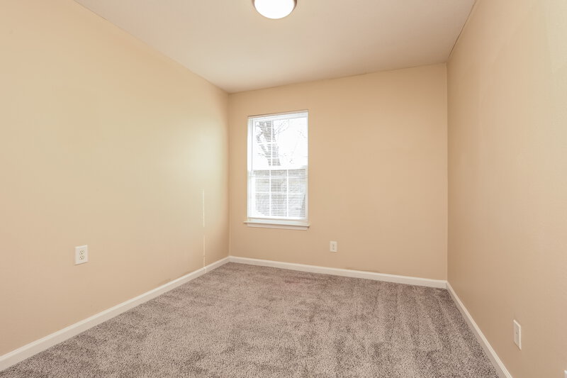 2,240/Mo, 8026 Logan Dr La Vergne, TN 37086 Bedroom View