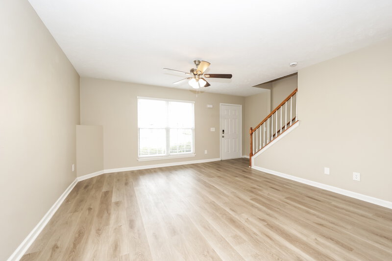 1,610/Mo, 8030 Logan Dr La Vergne, TN 37086 Living Room View 2