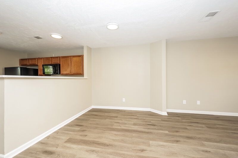 1,610/Mo, 8030 Logan Dr La Vergne, TN 37086 Dining Room View 2