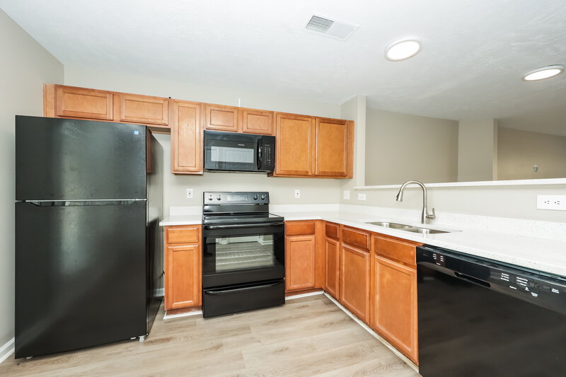 1,610/Mo, 8030 Logan Dr La Vergne, TN 37086 Kitchen View 2