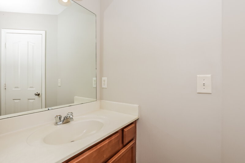 1,690/Mo, 8051 Logan Dr La Vergne, TN 37086 Misc View 12