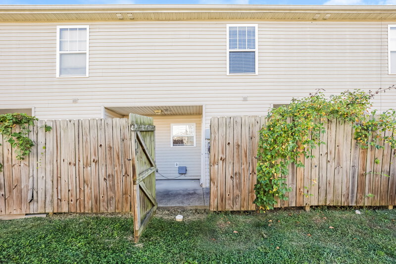 1,690/Mo, 8051 Logan Dr La Vergne, TN 37086 Misc View 13