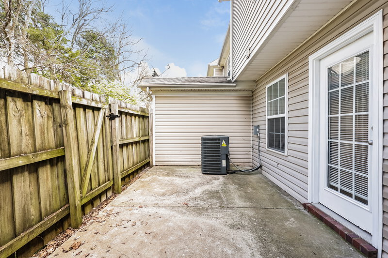 1,900/Mo, 4060 George Buchanan Dr La Vergne, TN 37086 Rear View