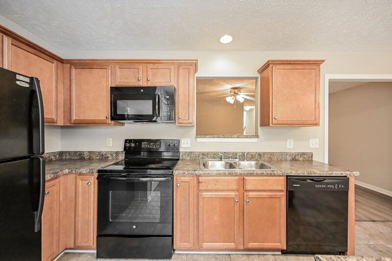 1,735/Mo, 104 David Bolin Dr La Vergne, TN 37086 Kitchen View