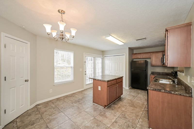 1,735/Mo, 104 David Bolin Dr La Vergne, TN 37086 Kitchen View 3