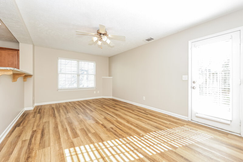 2,040/Mo, 118 David Bolin Dr La Vergne, TN 37086 Living Room View