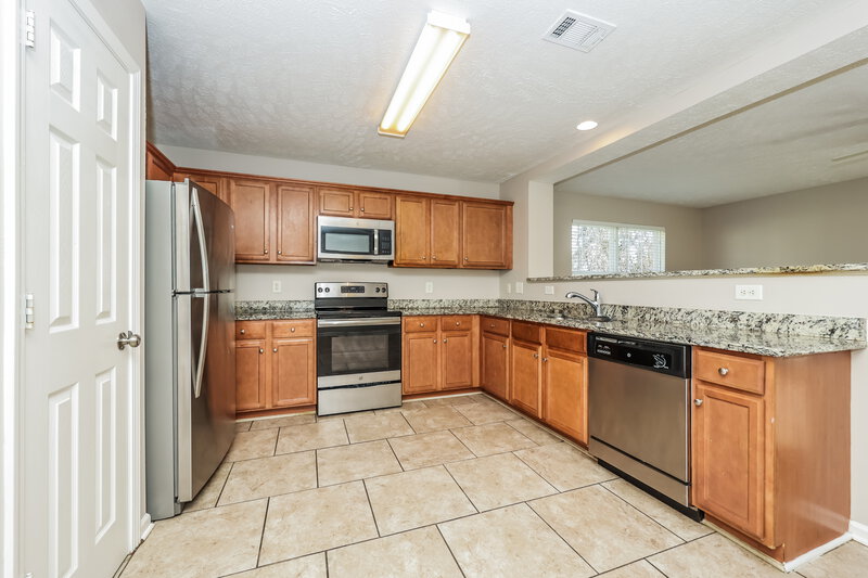 2,040/Mo, 118 David Bolin Dr La Vergne, TN 37086 Kitchen View