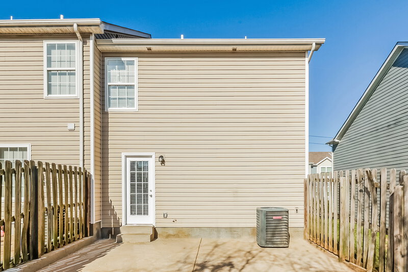 2,040/Mo, 118 David Bolin Dr La Vergne, TN 37086 Rear View
