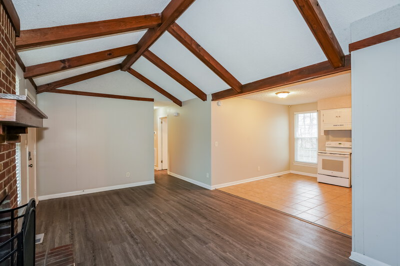 1,820/Mo, 152 Brookridge Dr La Vergne, TN 37086 Living Room View