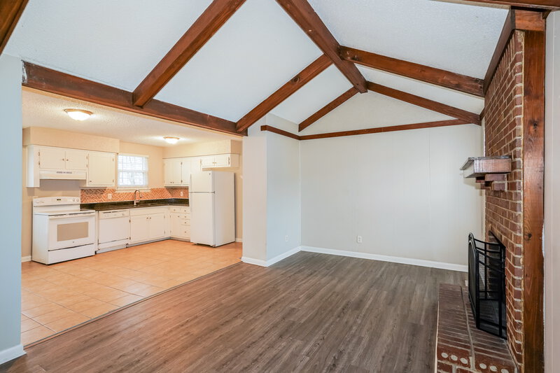 1,820/Mo, 152 Brookridge Dr La Vergne, TN 37086 Living Room View 2