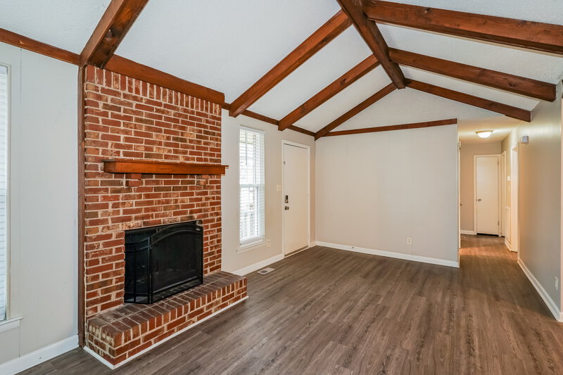 1,820/Mo, 152 Brookridge Dr La Vergne, TN 37086 Living Room View 3