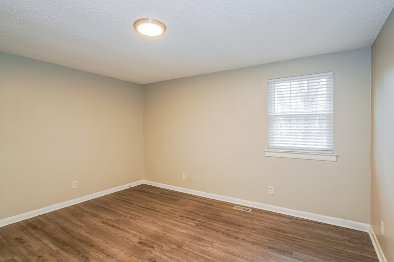 1,820/Mo, 152 Brookridge Dr La Vergne, TN 37086 Main Bedroom View