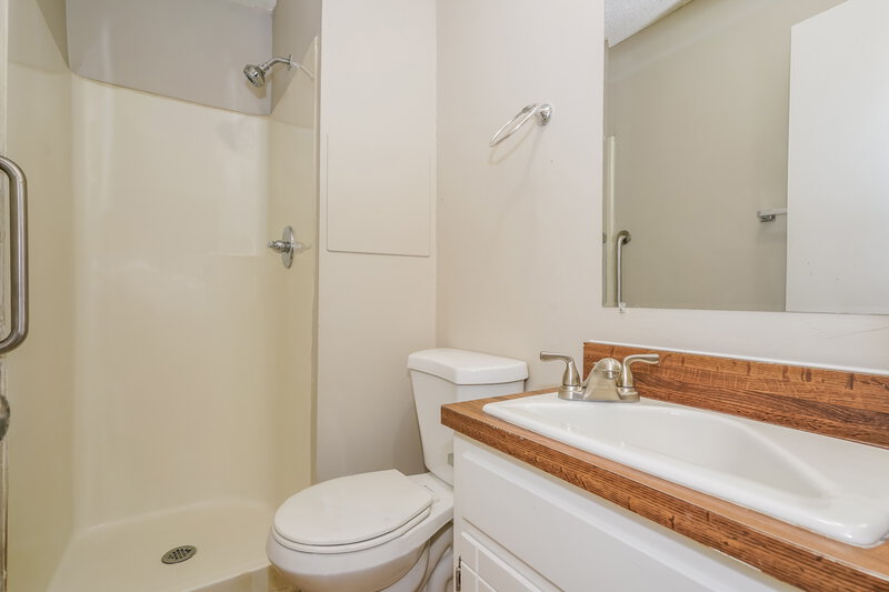 1,820/Mo, 152 Brookridge Dr La Vergne, TN 37086 Main Bedroom View 3