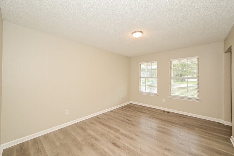 2,125/Mo, 165 Bill Stewart Blvd La Vergne, TN 37086 Dining Room View