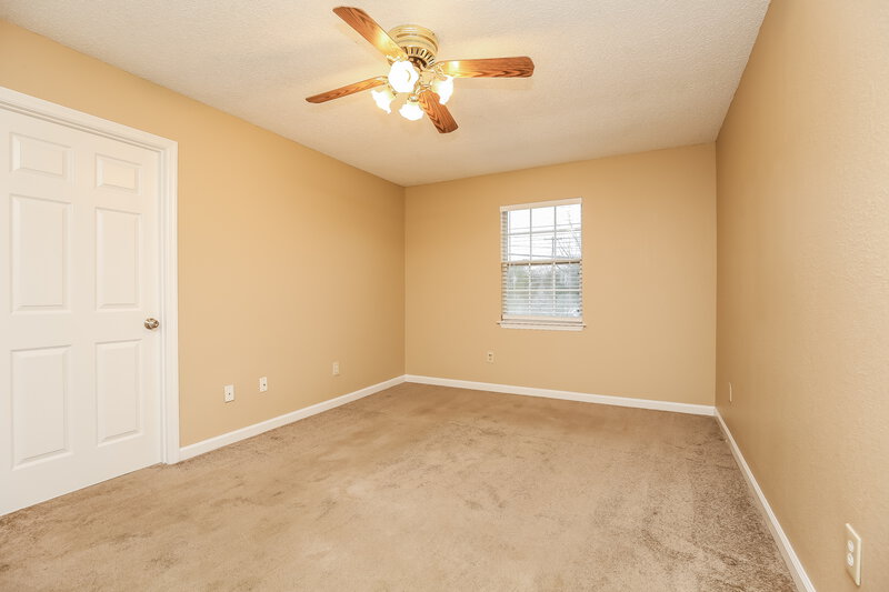 3,950/Mo, 165 Bill Stewart Blvd La Vergne, TN 37086 Main Bedroom View