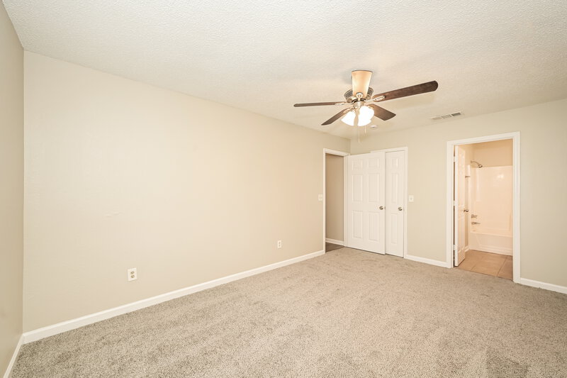 2,125/Mo, 165 Bill Stewart Blvd La Vergne, TN 37086 Main Bedroom View 2