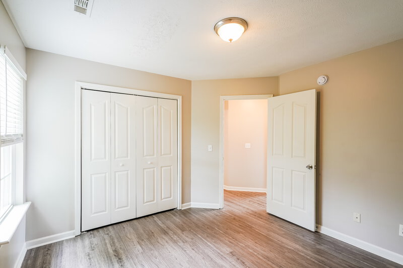 1,830/Mo, 1313 E Nir Shreibman Blvd La Vergne, TN 37086 Bedroom View 3