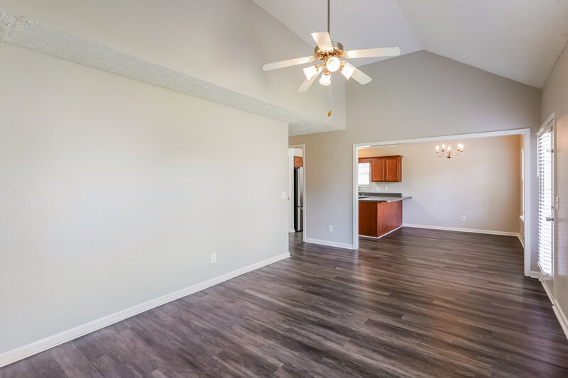 1,730/Mo, 273 Mary Joe Martin Dr La Vergne, TN 37086 Living Room View 2